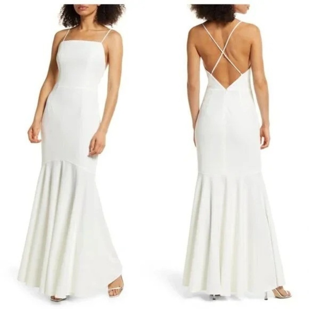 ELLIATT Ivory Collins Mermaid Gown M Criss Cross Back Modern Maxi Luxe NWT